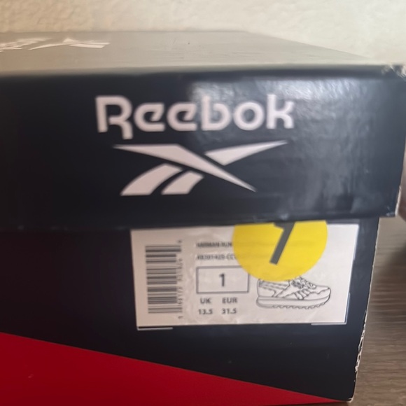 Reebok Cream and Tan Sneakers with Suede and Mesh - Picture 5 of 5